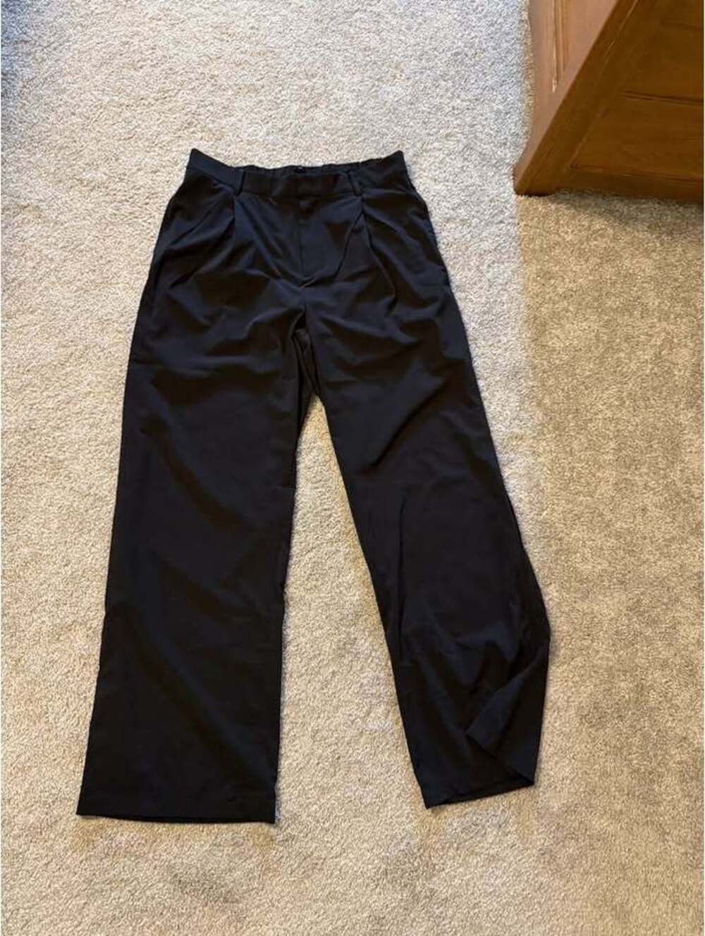 Vuori Black Pleated Wide Leg Pants - Women's L